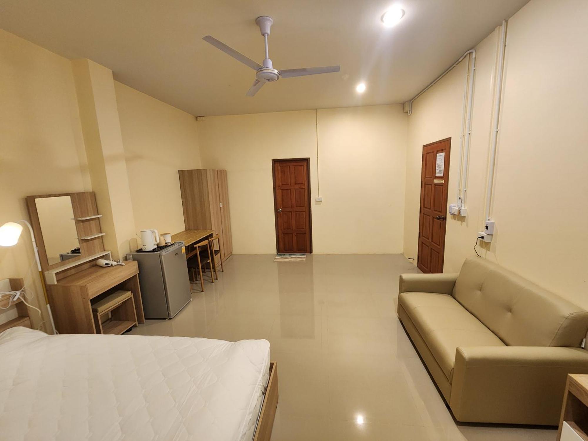 Skypearl Guesthouse & Pub Koh Tao Exterior photo