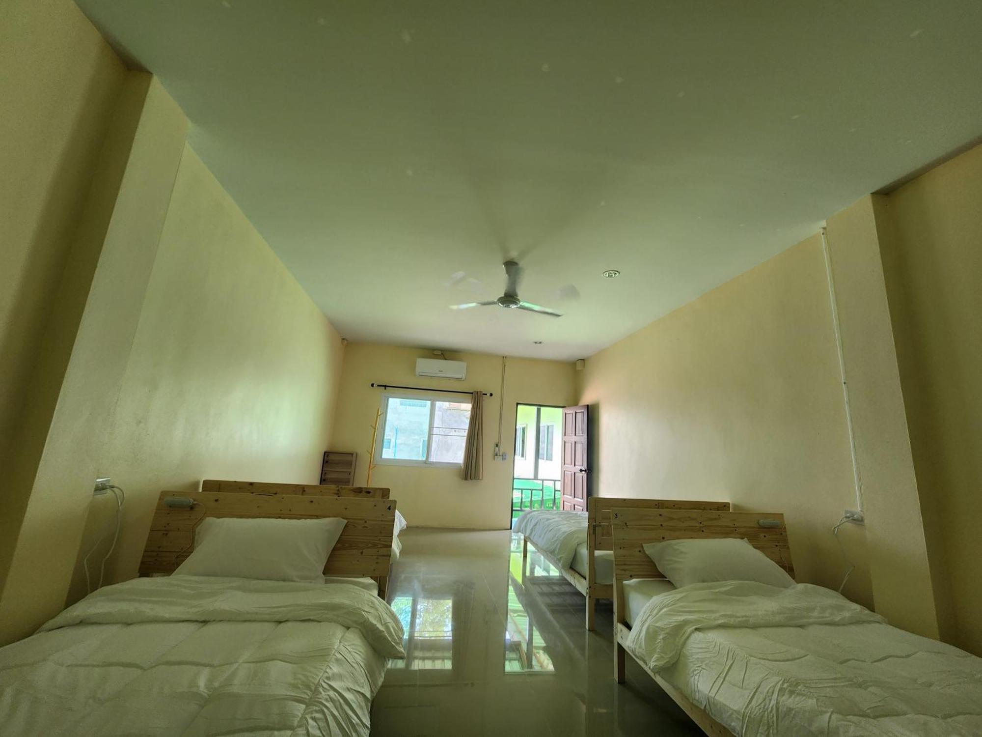 Skypearl Guesthouse & Pub Koh Tao Exterior photo