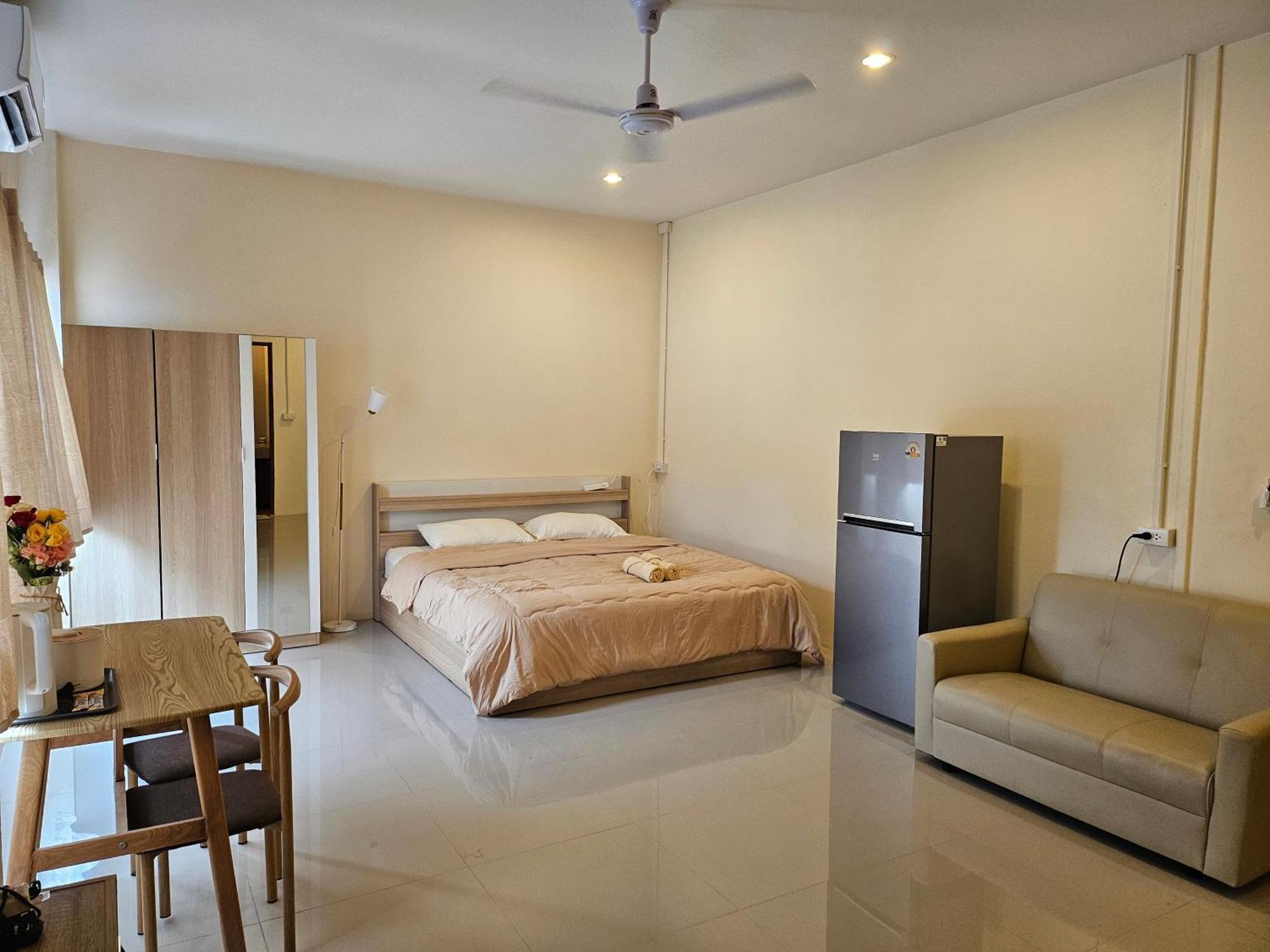 Skypearl Guesthouse & Pub Koh Tao Exterior photo