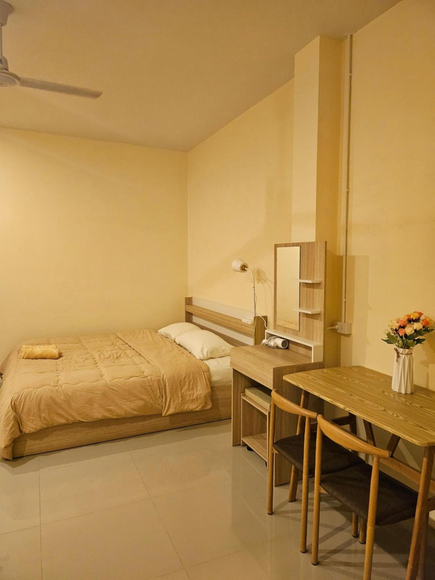 Skypearl Guesthouse & Pub Koh Tao Exterior photo