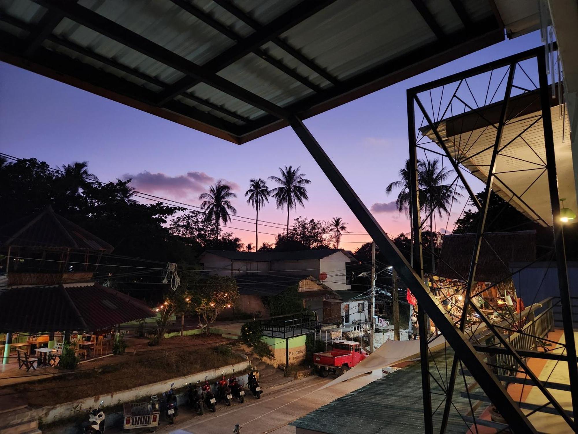 Skypearl Guesthouse & Pub Koh Tao Exterior photo